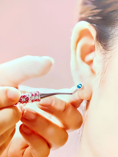 耳つぼストーンセラピー